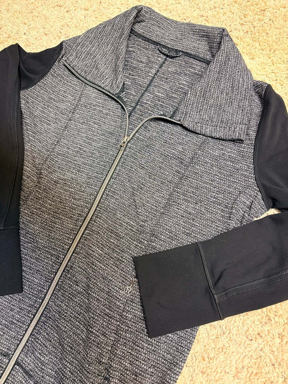 Lululemon Womens Daily Yoga Full Zip Jacket Gray Black Size L? no tag